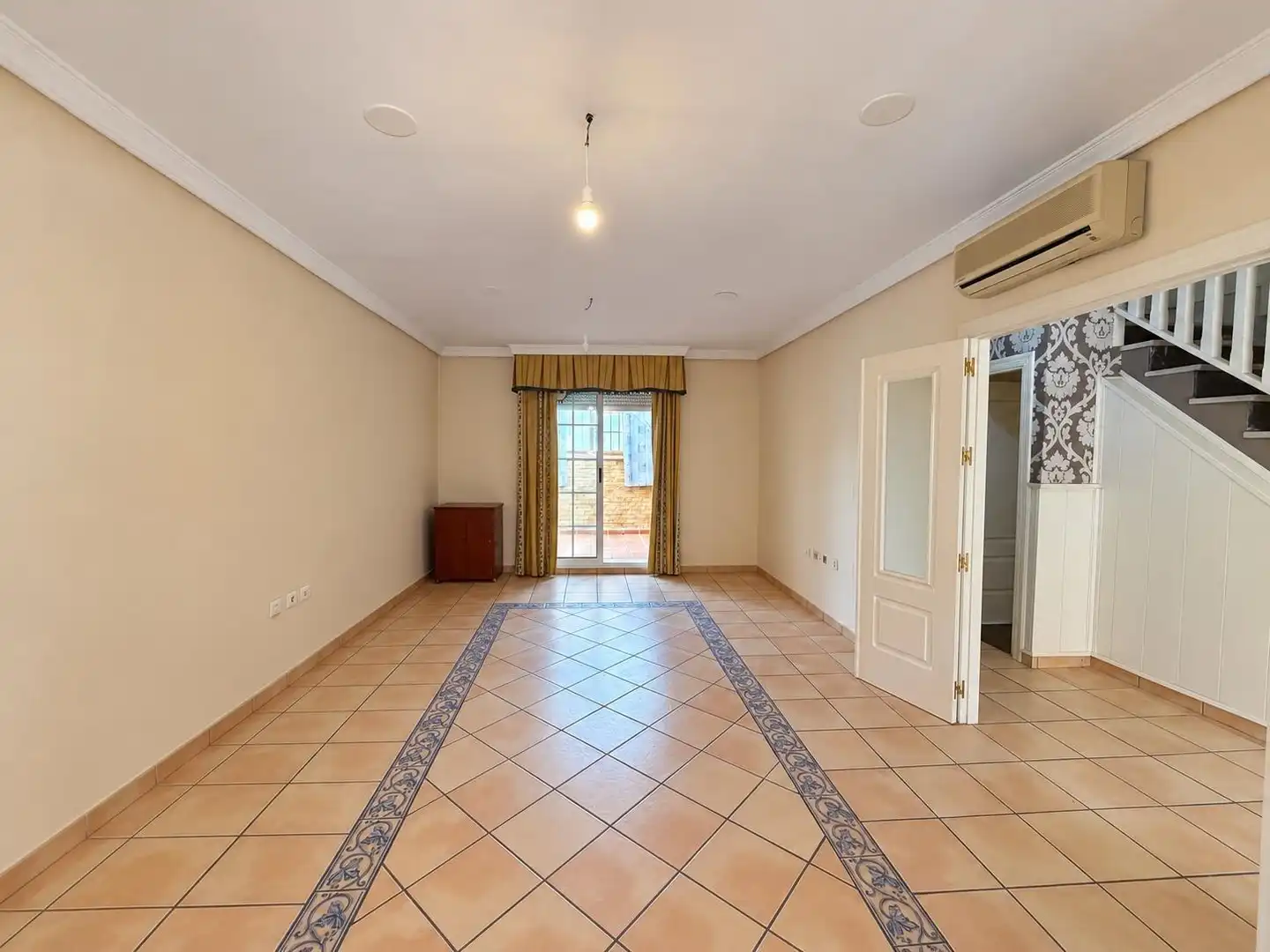 Casa adosada en venta en Aguadulce