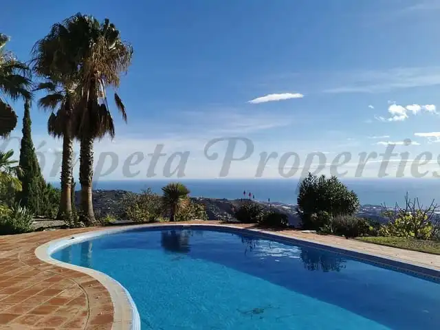 Houses for sale in Arenas
