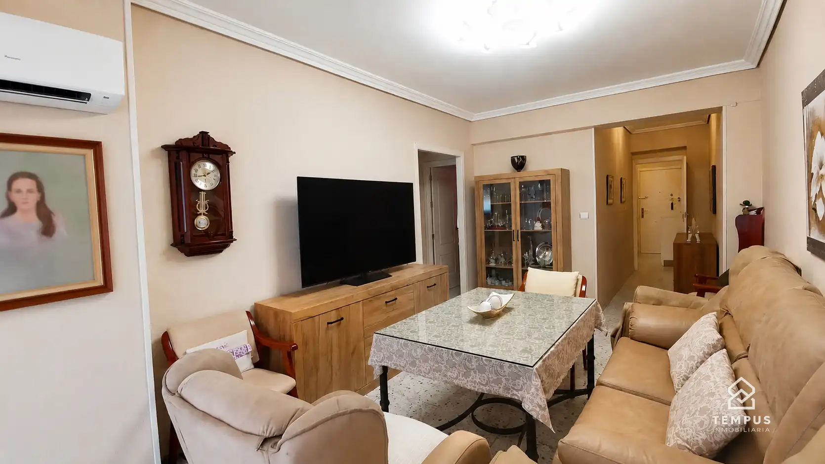 Living room of Flat for sale in Córdoba  with Air Conditioner, Terrace and Furnished