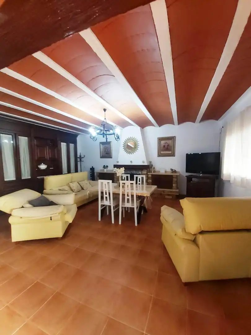 Living room of Houses for sale in Utrera  with Air Conditioner, Private garden and Storage room
