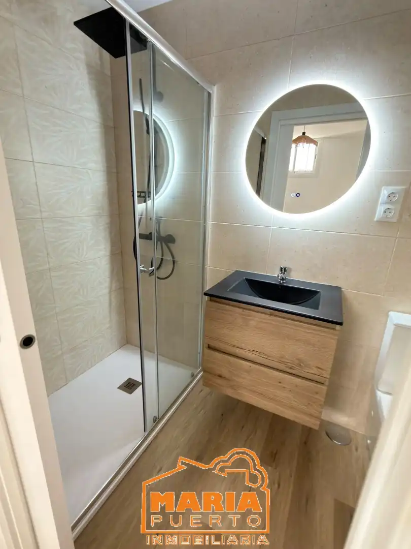 Bany de Apartament de lloguer en Málaga amb Aire condicionat i Moblat