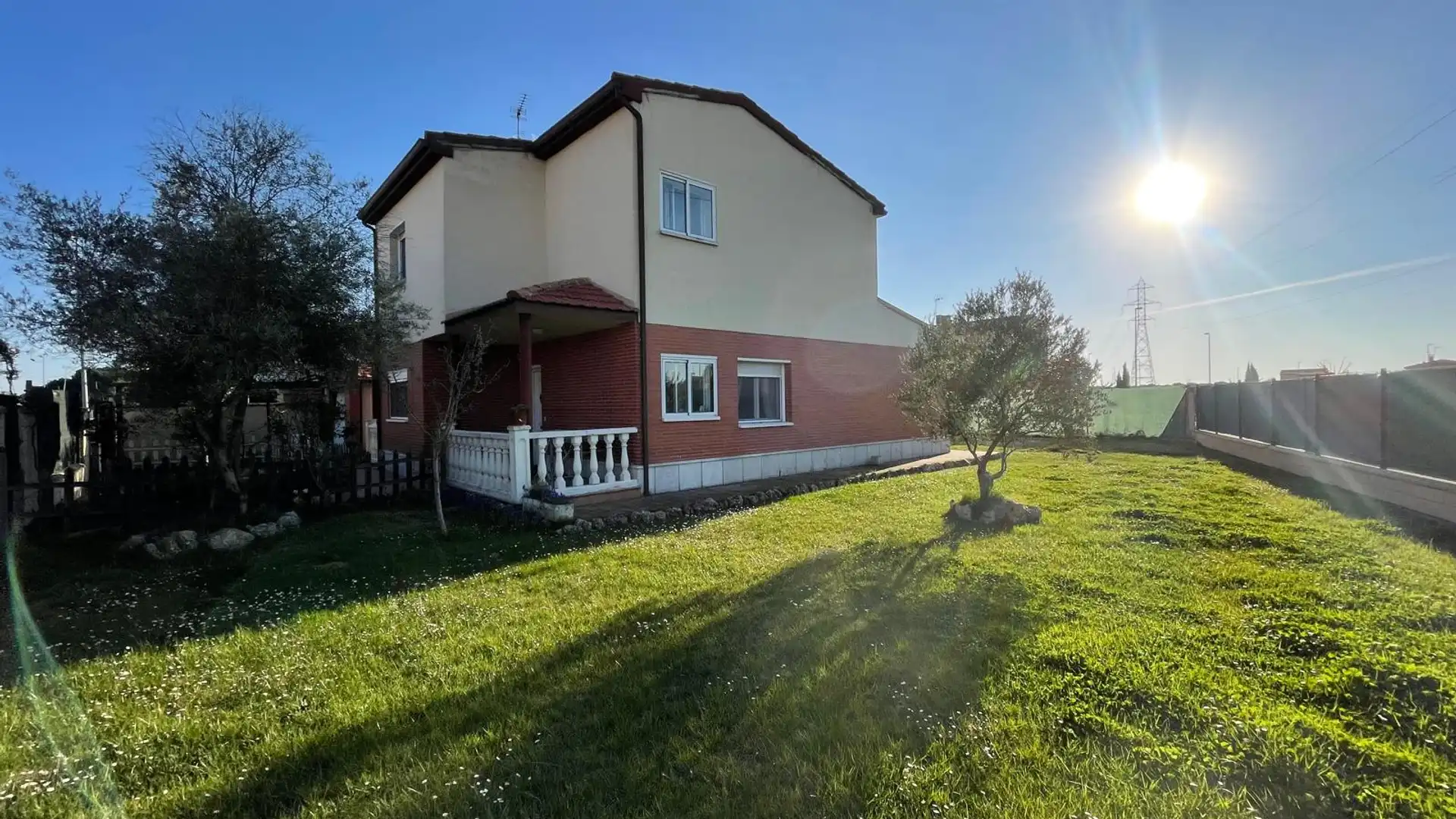 Exterior view of Houses for sale in Boecillo  with Heating, Private garden and Parquet flooring