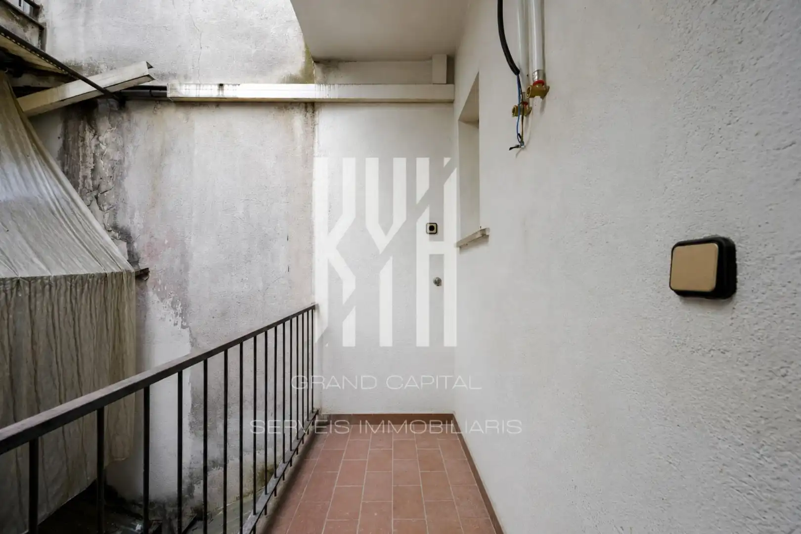 Balcony of Flat for sale in Salt  with Balcony