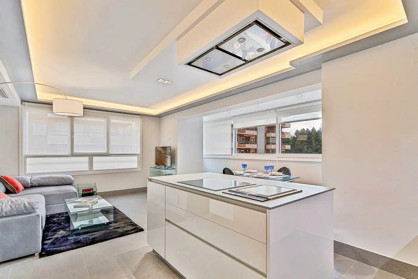 Flat for rent in Avenida DEL MAR, 7, Playa Bajadilla - Puertos