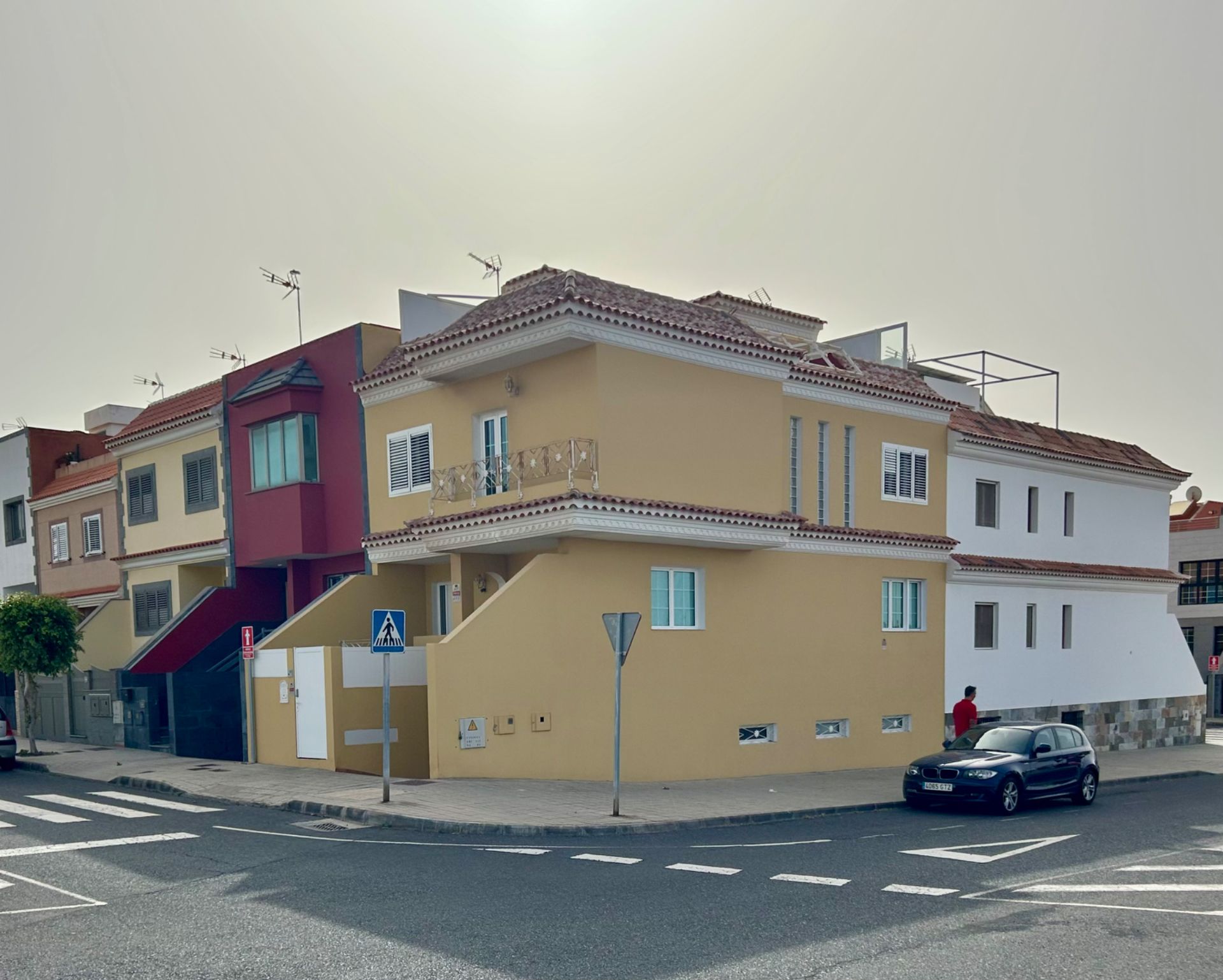 Exterior view of Single-family semi-detached for sale in Agüimes  with Air Conditioner, Terrace and Oven