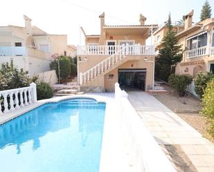 Piscina de Casa o xalet en venda en Torrevieja amb Aire condicionat, Jardí privat i Terrassa