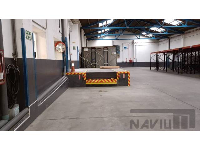 Nave industrial en Venta en De la Artesania en El Barral Ferial