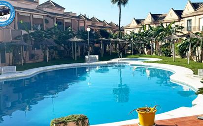 Piscina de Apartament en venda en Chiclana de la Frontera amb Aire condicionat