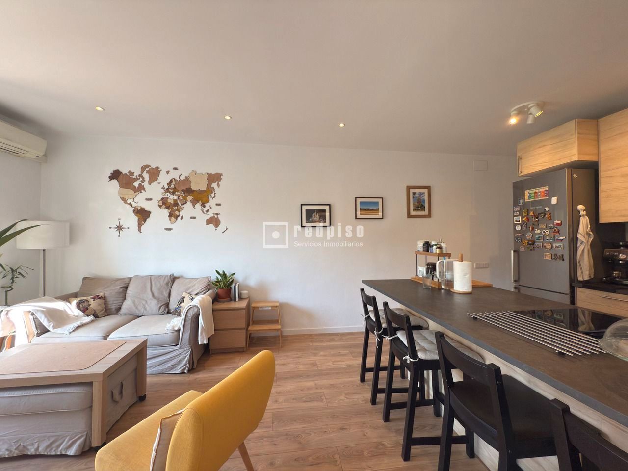 Living room of Flat for sale in  Barcelona Capital  with Air Conditioner, Heating and Parquet flooring
