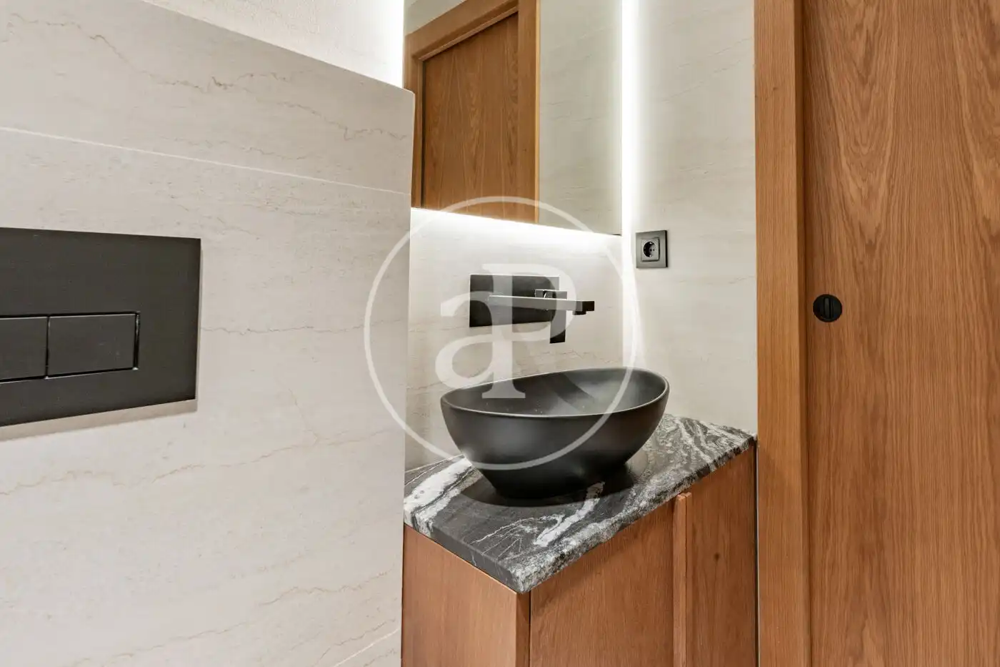 Baño de Piso en venta en Madrid con Aire acondicionado, Calefacción y Amueblado
