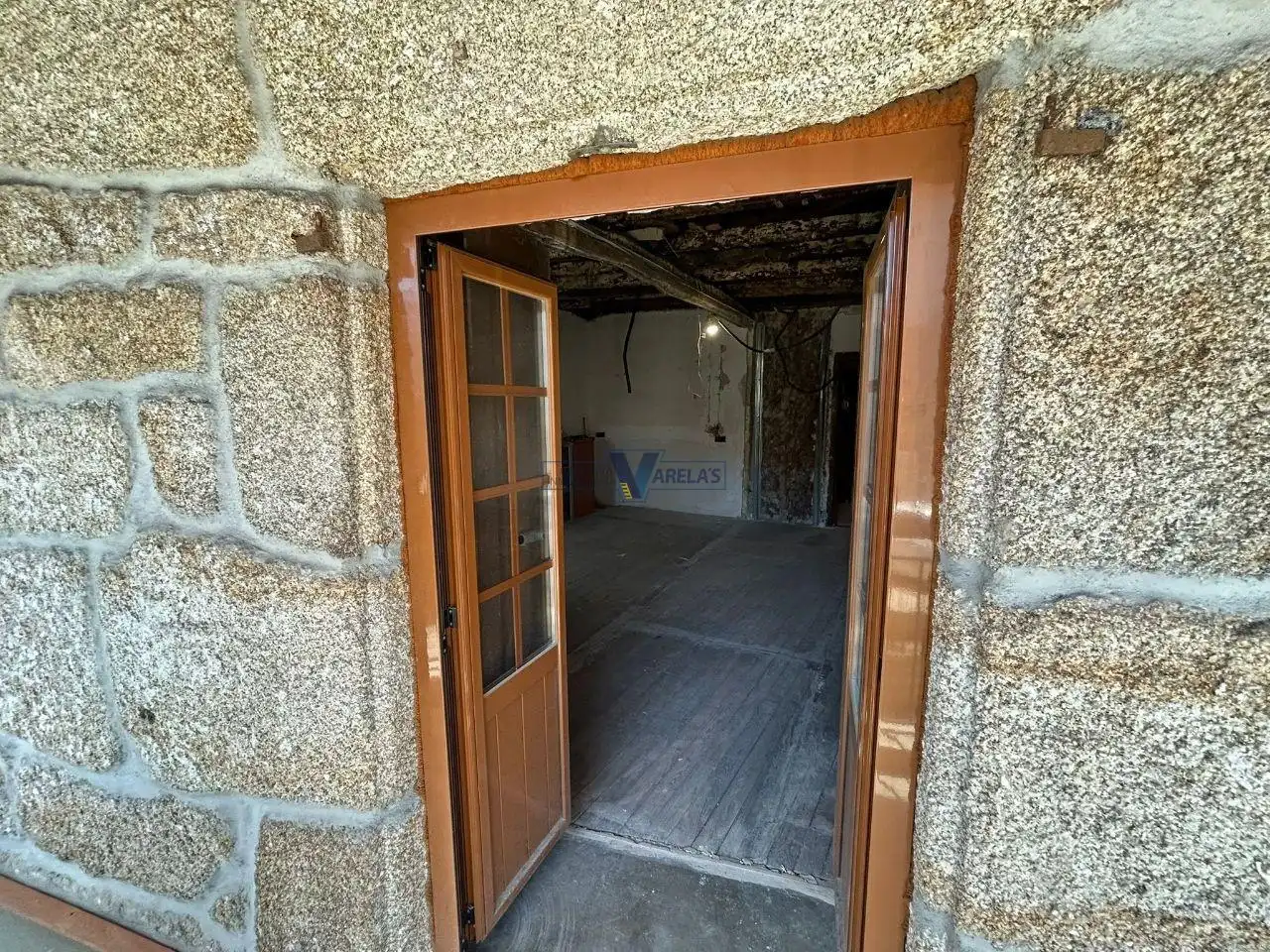 Houses for sale in San Cibrao das Viñas  with Heating