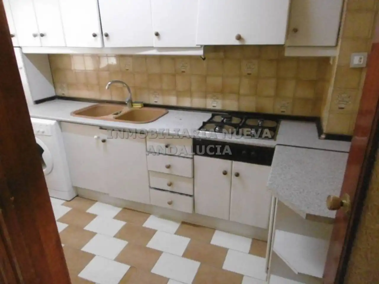 Kitchen of Flat for rent in  Almería Capital