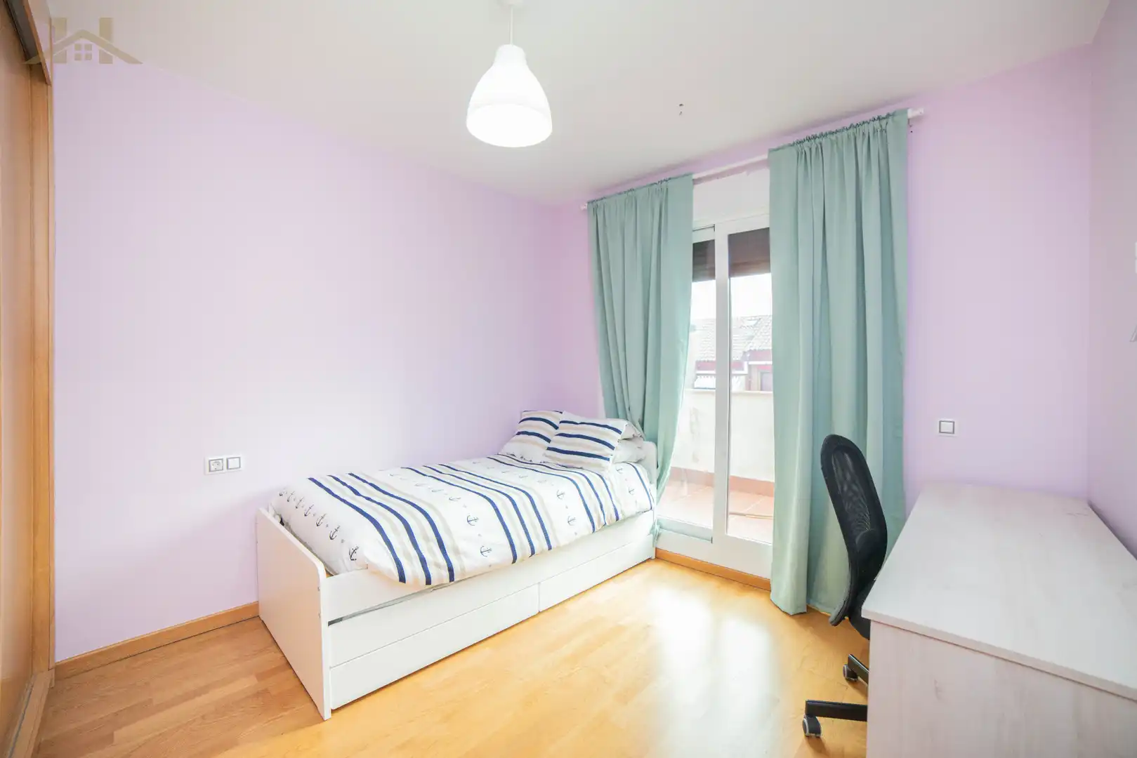 Dormitori de Casa adosada en venda en Arroyomolinos (Madrid) amb Aire condicionat, Calefacció i Parquet