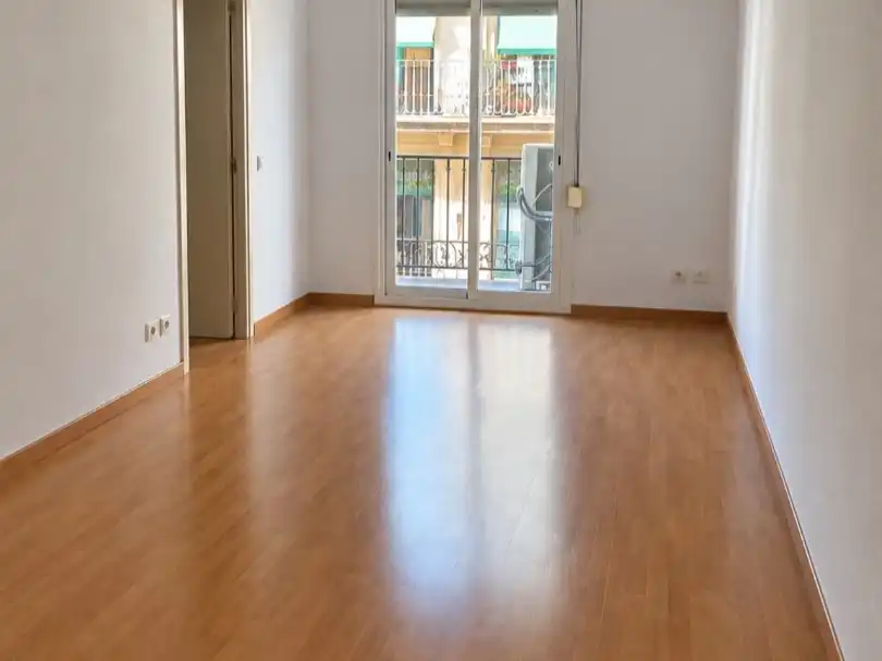 Sala de estar de Piso en venta en  Barcelona Capital con Aire acondicionado y Balcón