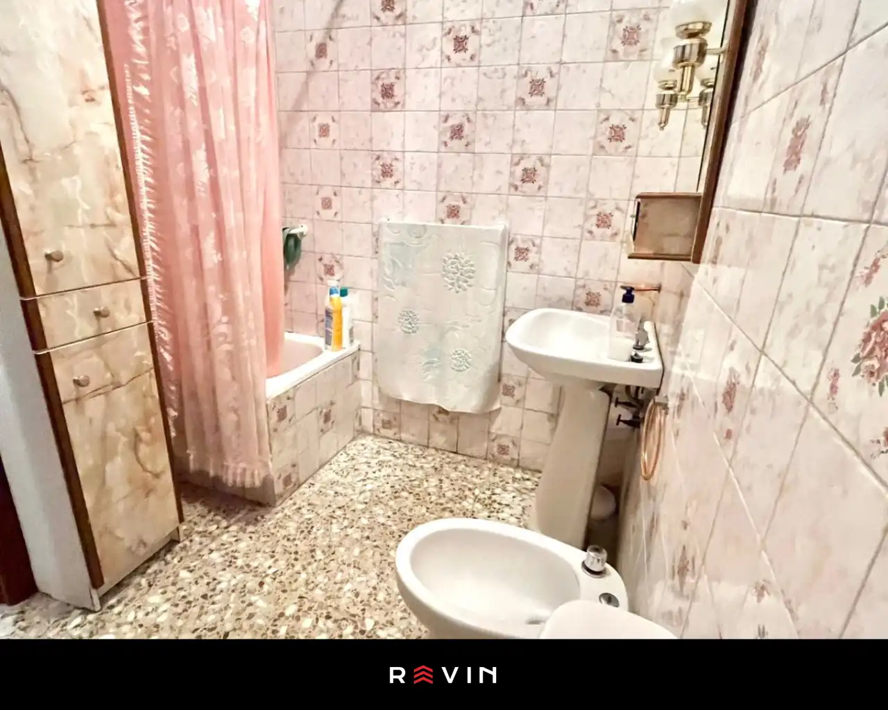 Baño de Piso en venta en Úbeda con Amueblado, Microondas y TV