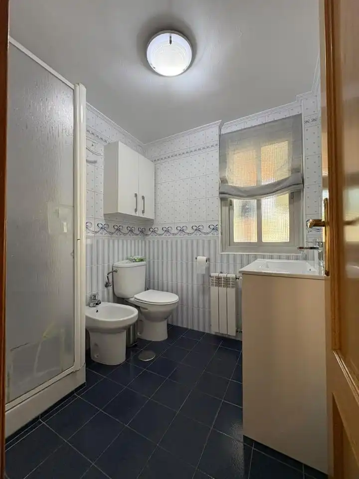 Baño de Piso para compartir en Talavera de la Reina con Amueblado