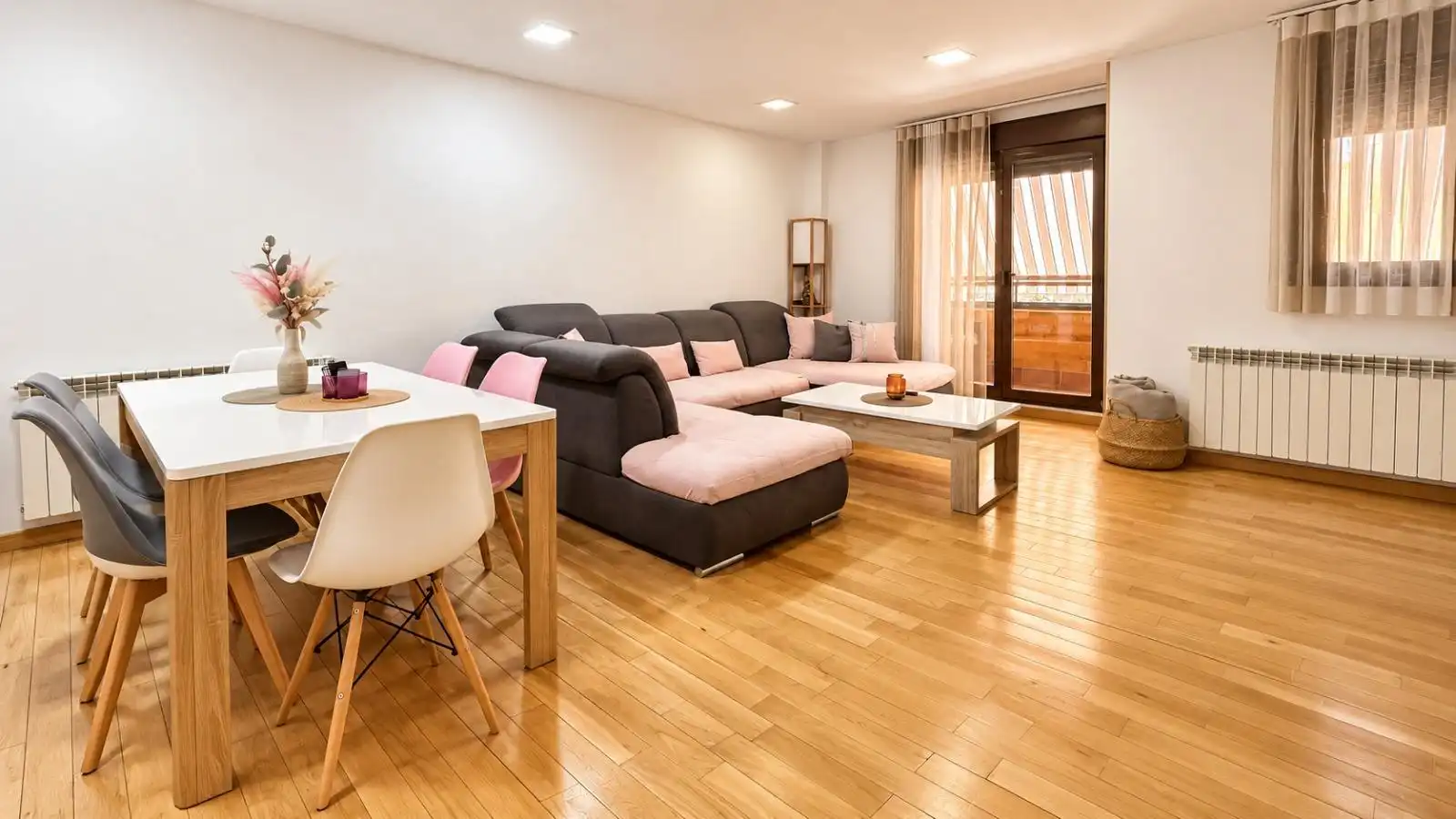 Flat with pool for sale in El Quiñón, imagen 2