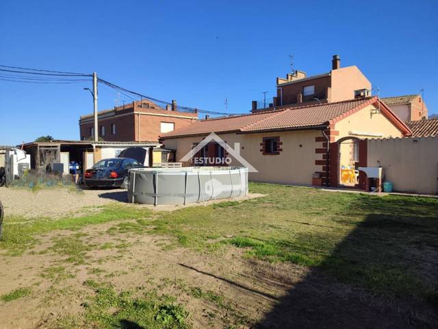 Casa-chalet en Venta en Calle CALVARIO en Mendavia