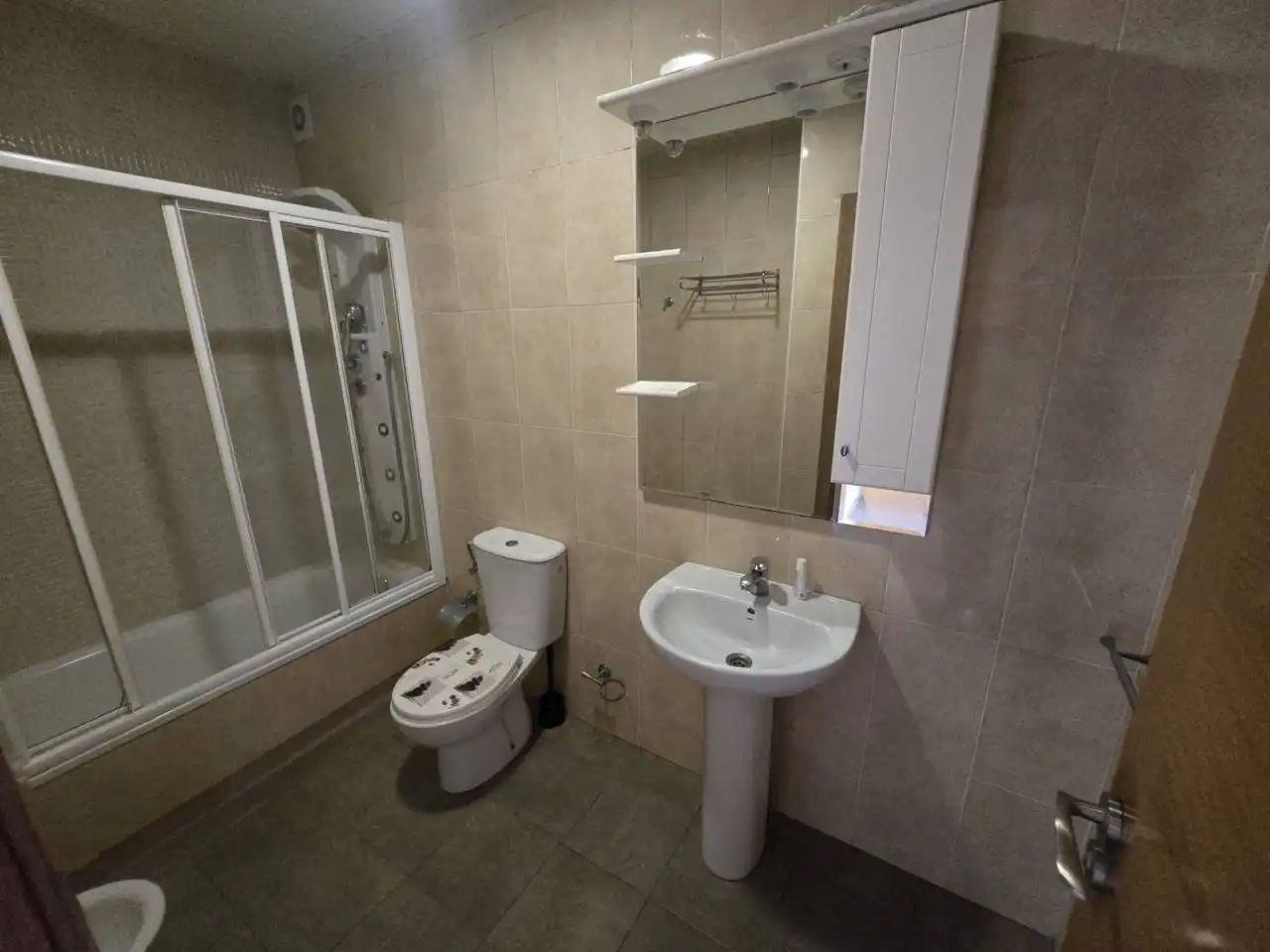 Bathroom of Apartments for rent in A Piriganlla - Albeiros - Garabolos