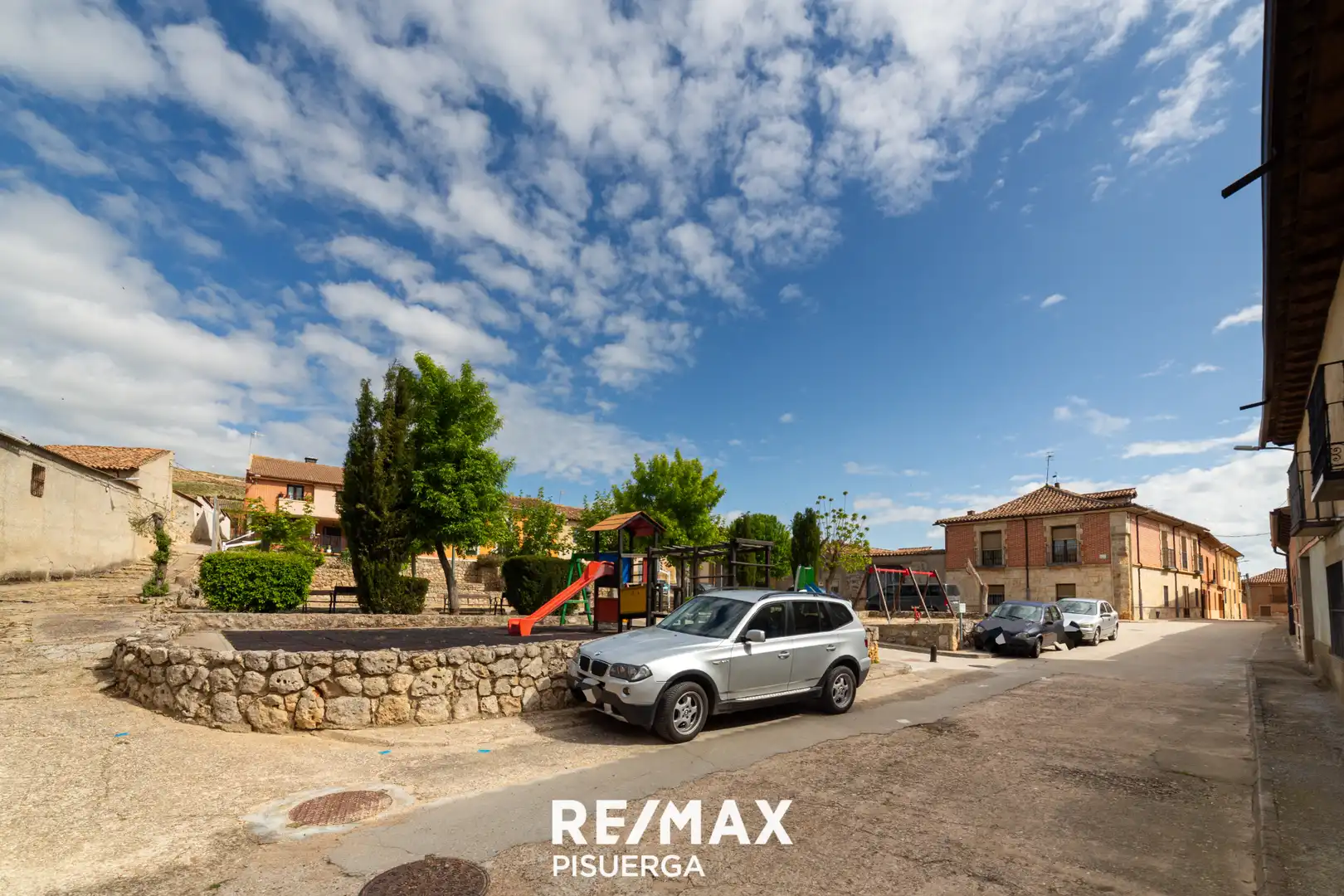 Exterior view of Houses for sale in Tordehumos  with Private garden, Terrace and Storage room