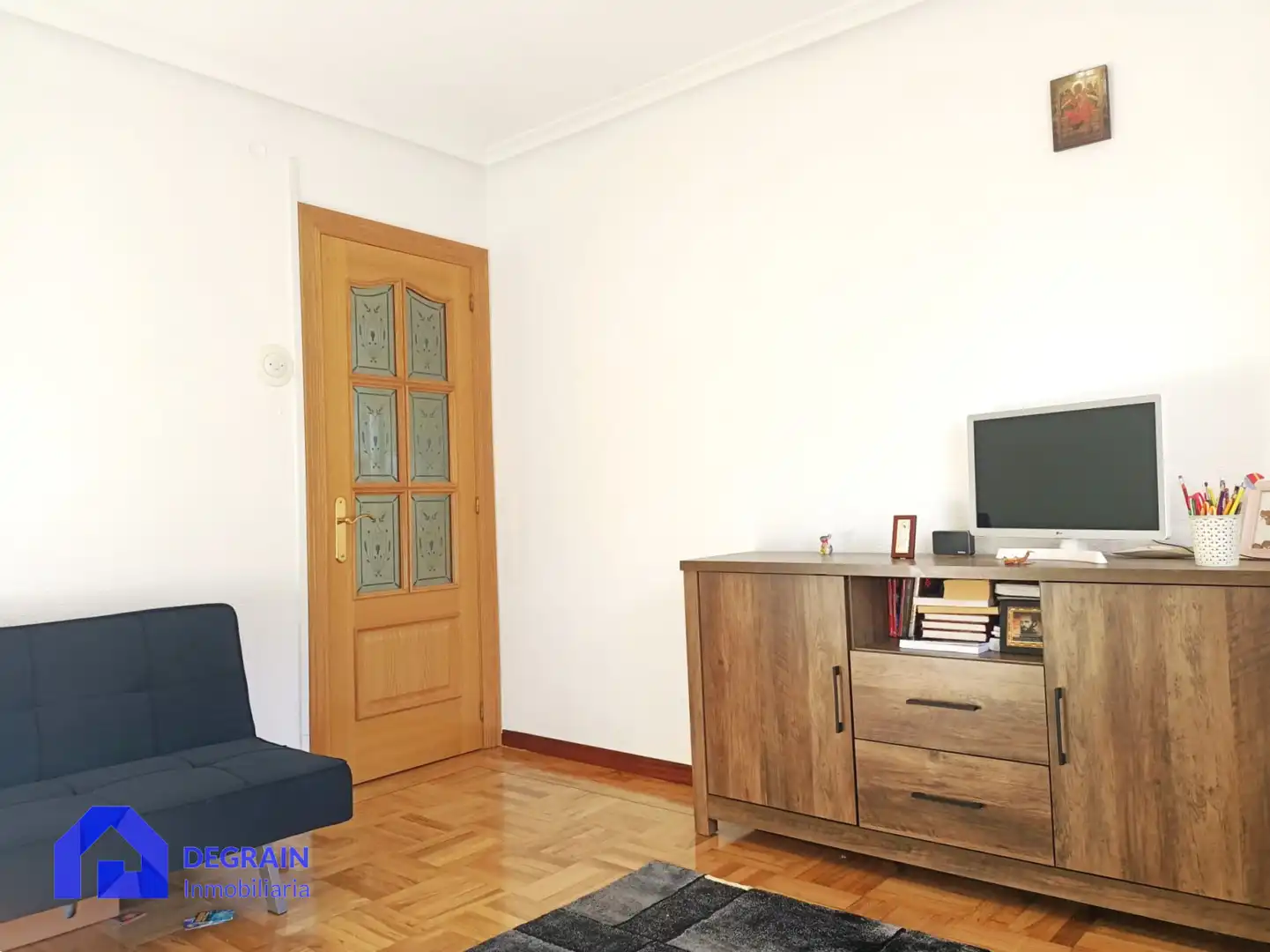 Sala de estar de Piso en venta en Avilés con Calefacción, Jardín privado y Trastero