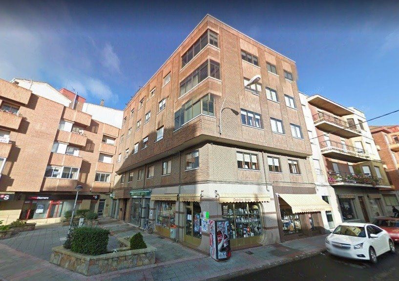 Vista exterior de Dúplex en venda en Villarejo de Órbigo amb Calefacció, Terrassa i Traster