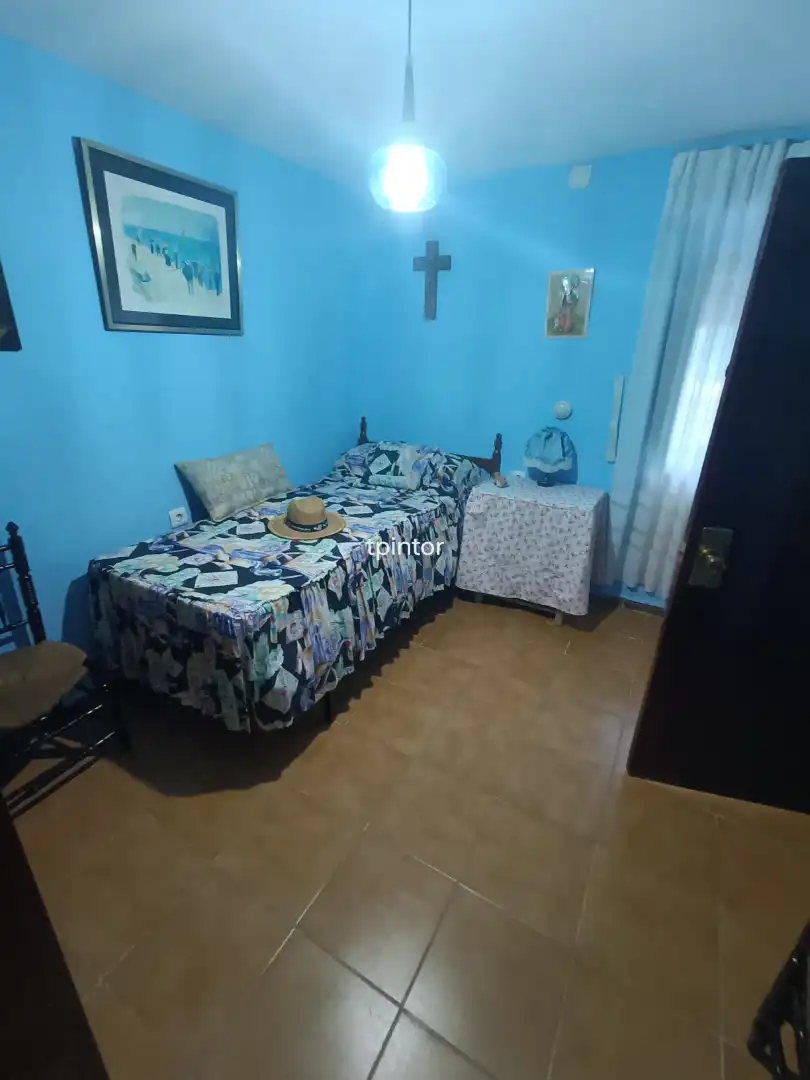 Bedroom of Houses for sale in Valencia de Alcántara  with Terrace, Swimming Pool and Furnished
