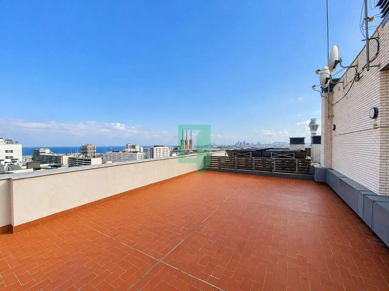 Terrace of Flat for rent in Badalona  with Air Conditioner and Terrace