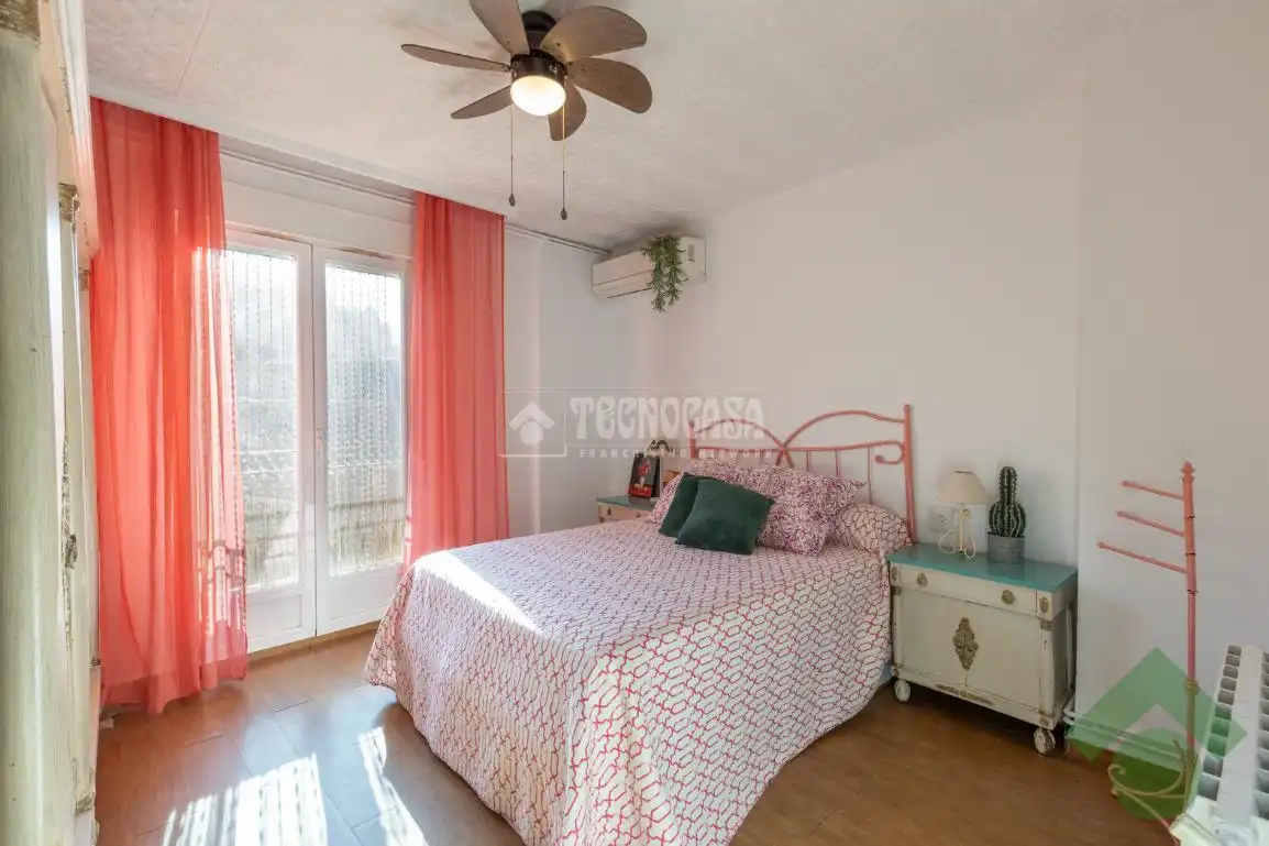 Habitación de Ático en venta en Granada con Aire acondicionado y Terraza