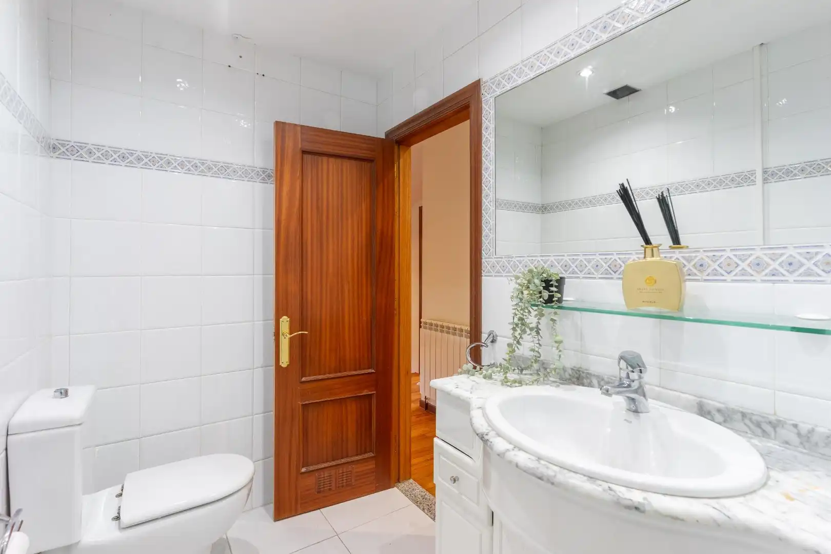 Badezimmer von Dachboden zum Verkauf in Oviedo  mit Heizung und Möbliert