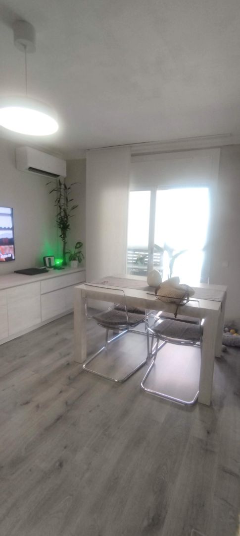 Dining room of Flat for sale in  Barcelona Capital  with Air Conditioner, Parquet flooring and Furnished