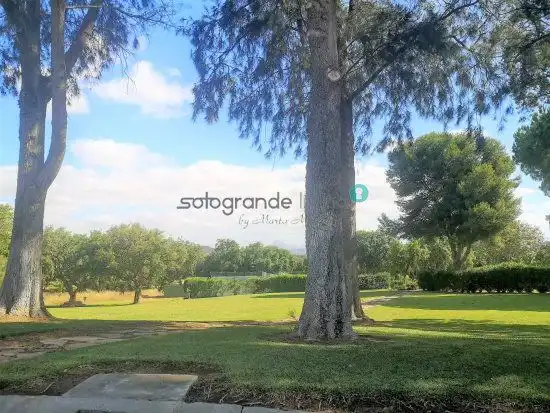 Casa adosada de alquiler en Sotogrande con Aire acondicionado, Jardín privado y Terraza