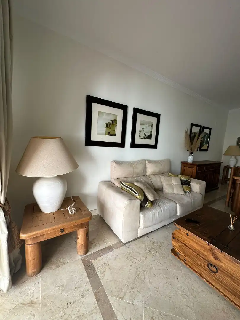 Living room of Flat for rent in La Alcaidesa  with Furnished