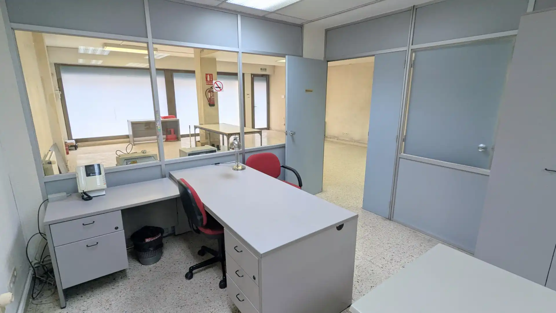 Local en venta en Barcelona con Calefacción, Internet y Alarma