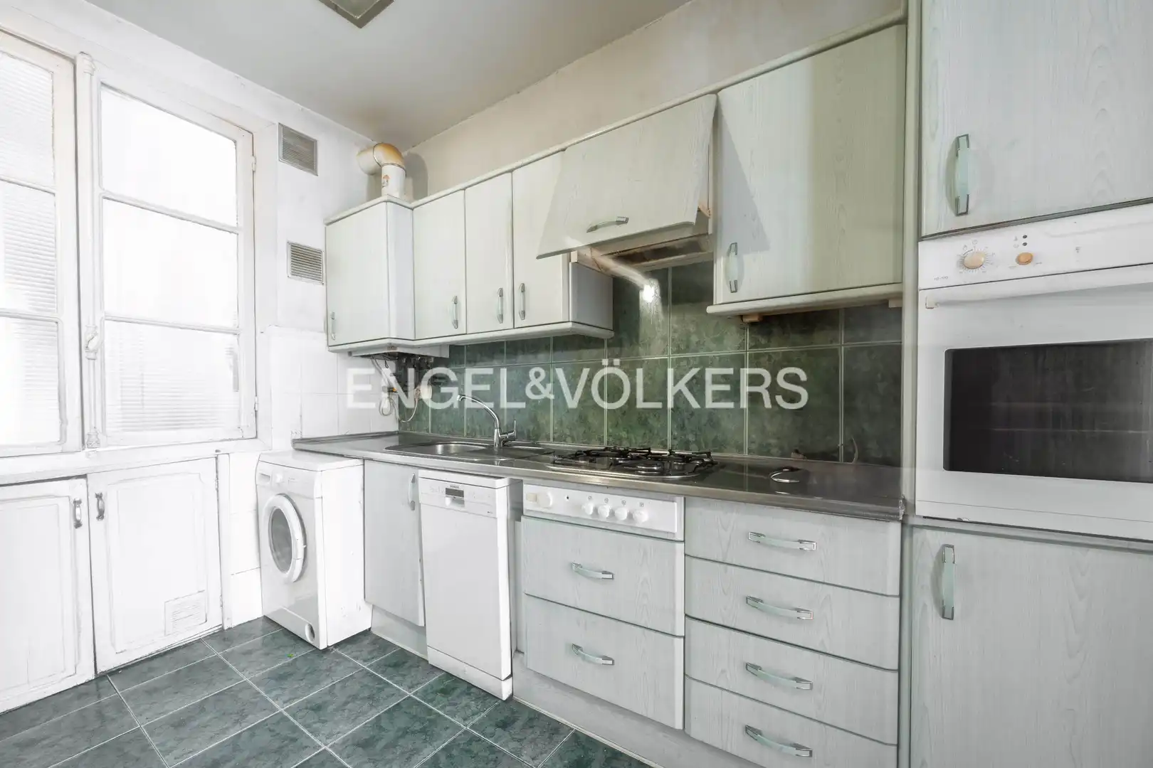 Cocina de Piso en venta en Donostia - San Sebastián  con Calefacción y Balcón