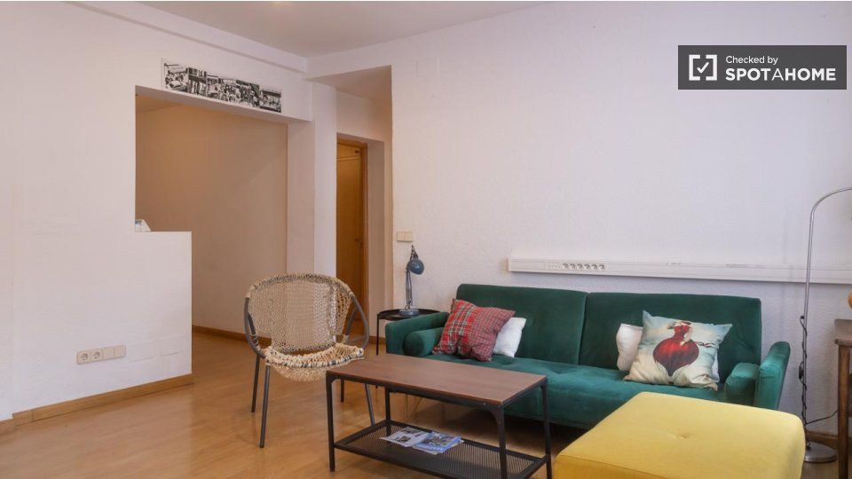 Sala d'estar de Pis de lloguer en  Madrid Capital amb Aire condicionat, Calefacció i Moblat