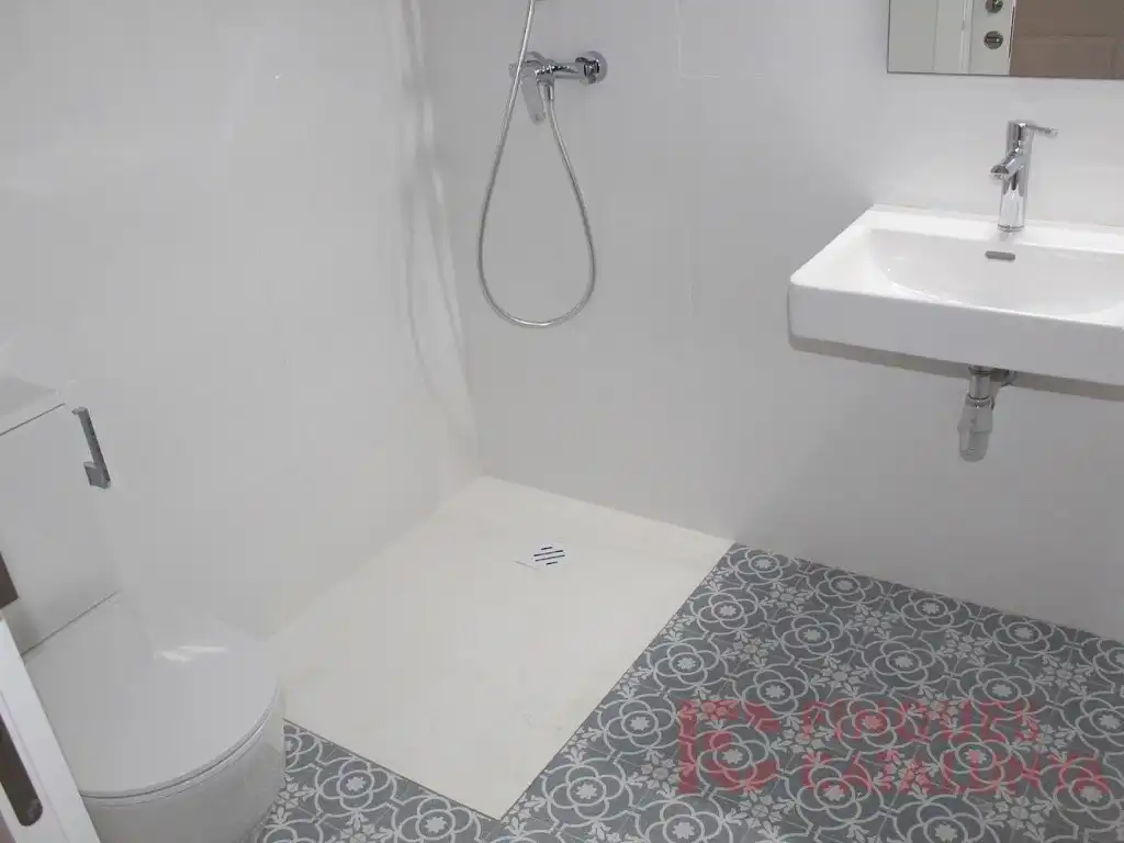 Baño de Dúplex en venta en Girona con Aire acondicionado