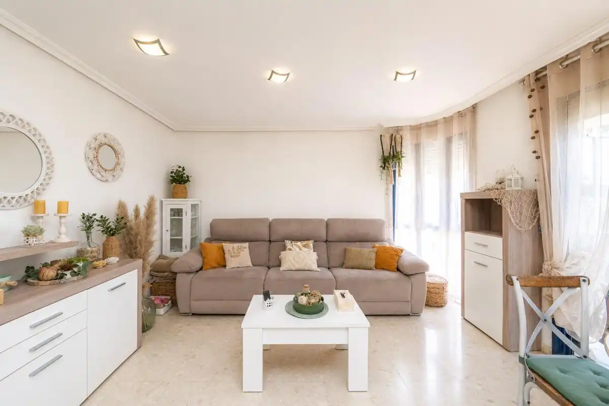 Sala d'estar de Pis en venda en Alicante / Alacant amb Calefacció, Terrassa i Traster