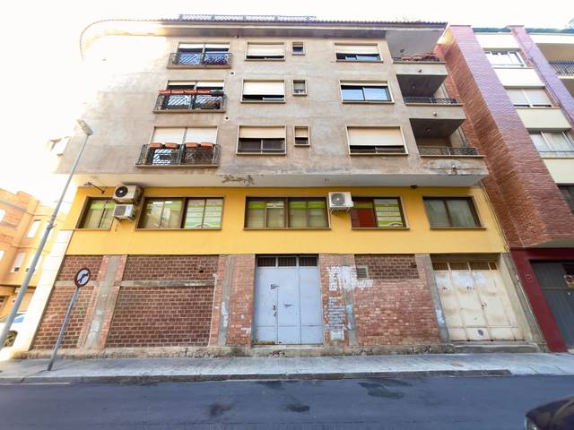 Local comercial en Venta en Carrer Serves de Jesús en Piscinas