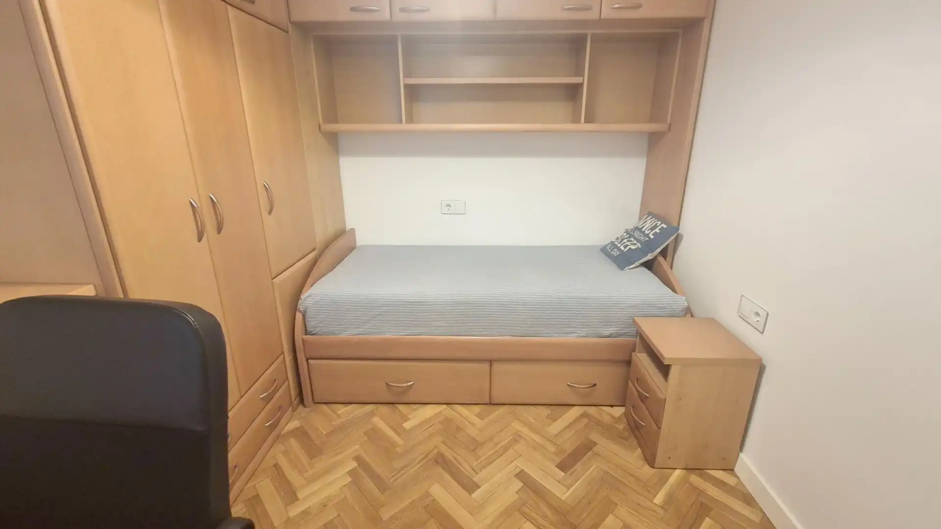 Habitación de Piso de alquiler en Salamanca con Calefacción, Parquet y Amueblado