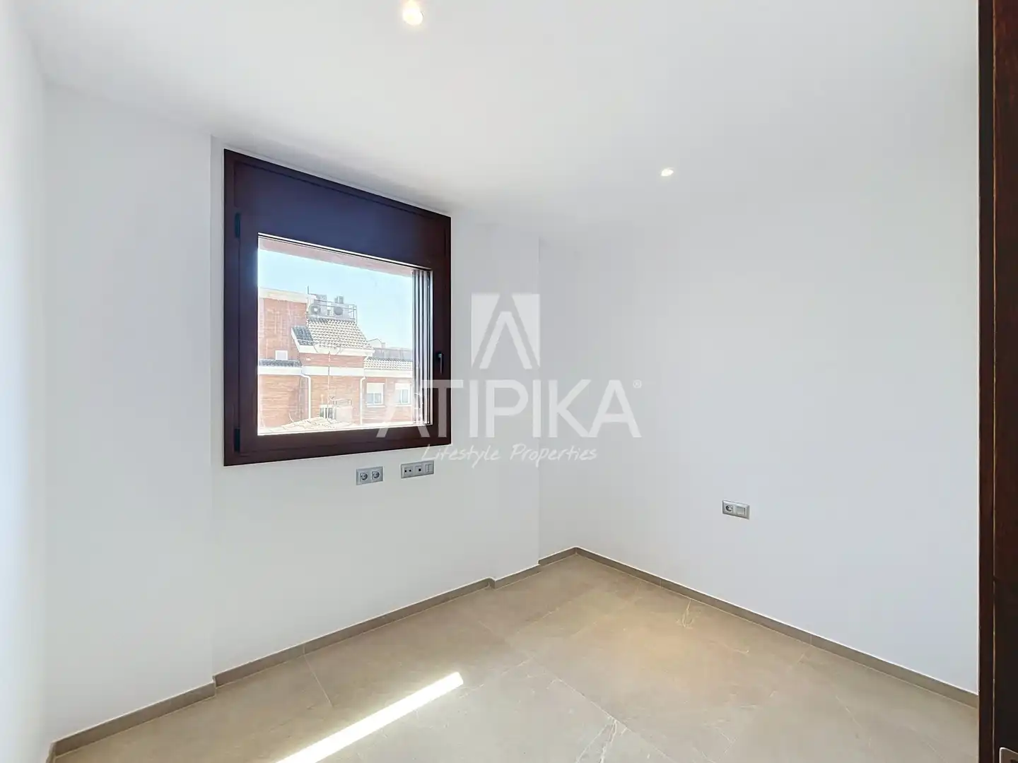 Habitación de Ático en venta en Castelldefels con Aire acondicionado, Calefacción y Horno