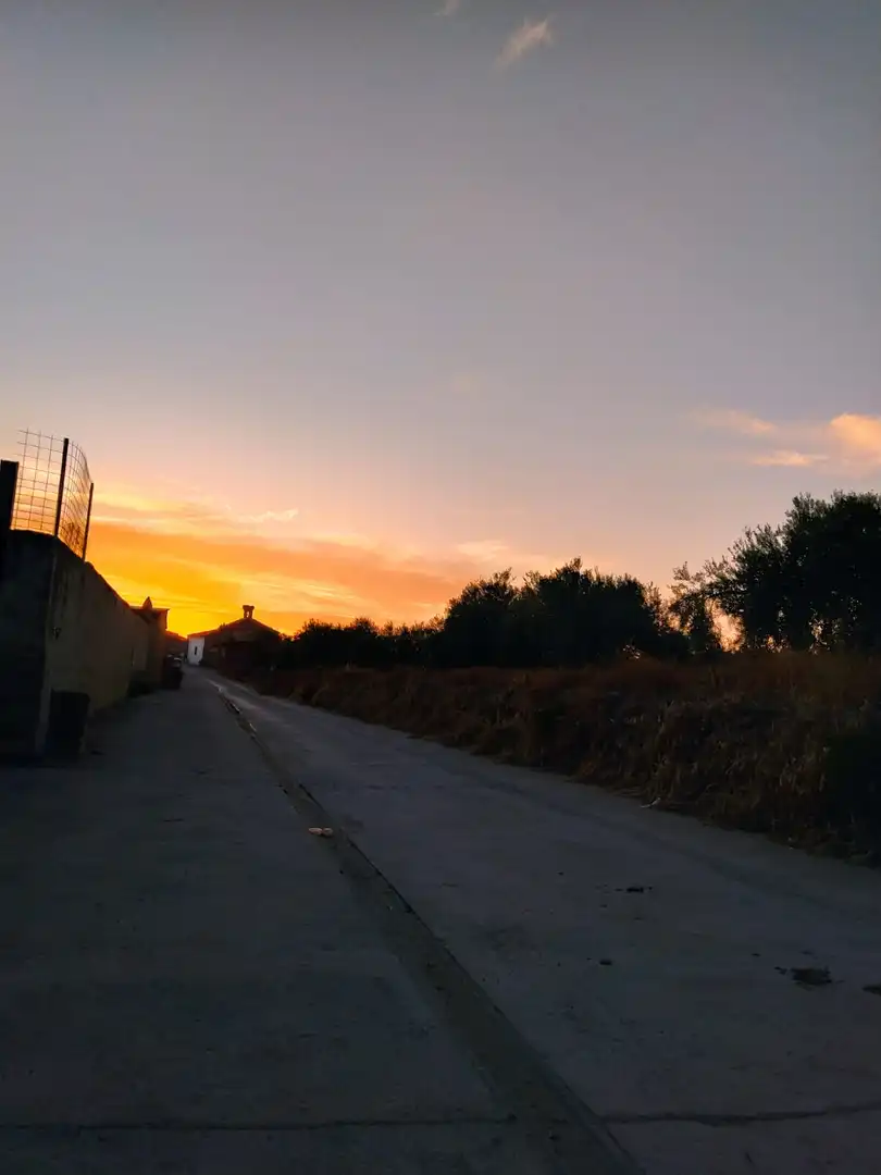 Vista exterior de Casa o xalet en venda en Arroyomolinos (Cáceres) amb Jardí privat i Traster