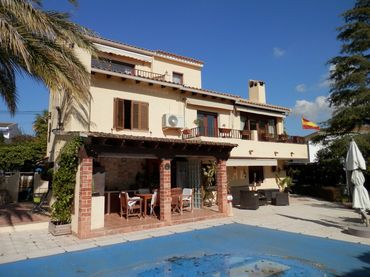 Xalet amb piscina en venda a Escandinavia - Cautivador