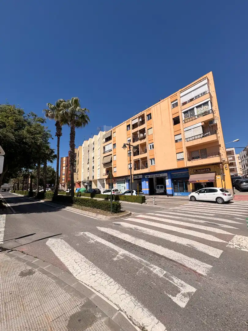 Vista exterior de Piso de alquiler en Ontinyent con Trastero y Amueblado