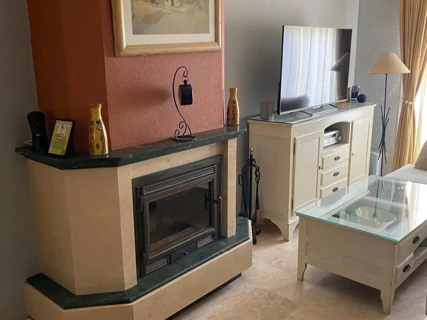 Sala de estar de Casa adosada en venta en Castilleja de Guzmán con Aire acondicionado, Terraza y Piscina