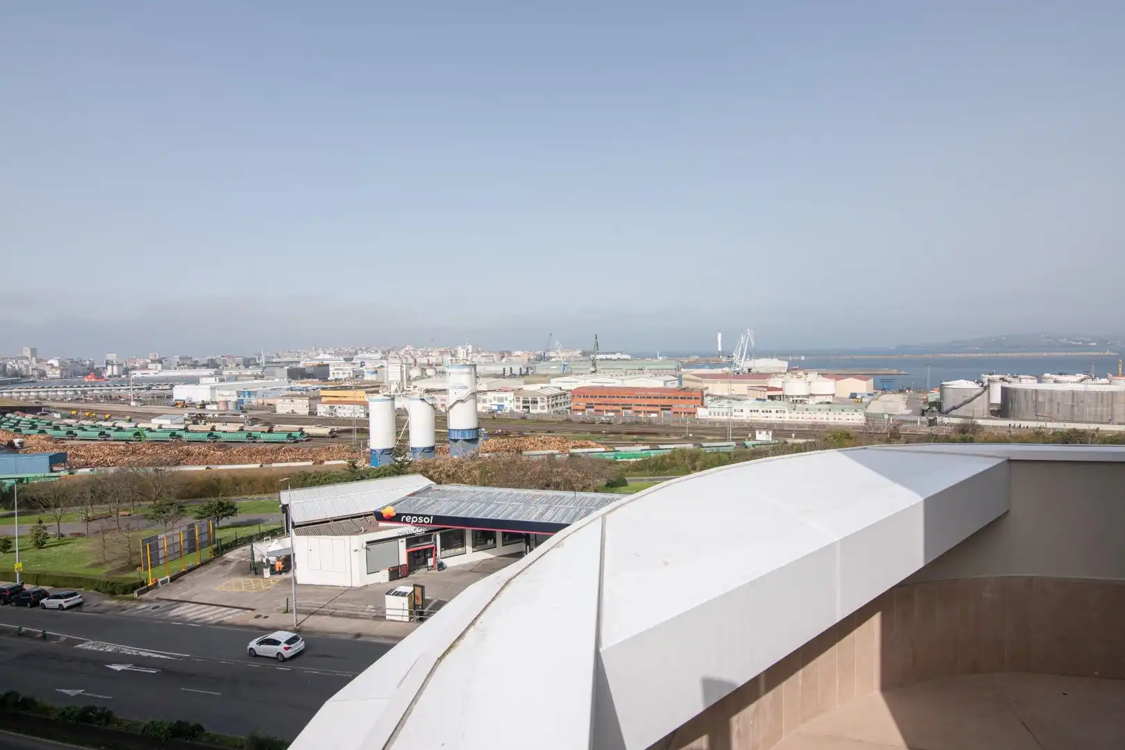 Vista exterior de Àtic en venda en A Coruña Capital  amb Calefacció i Terrassa