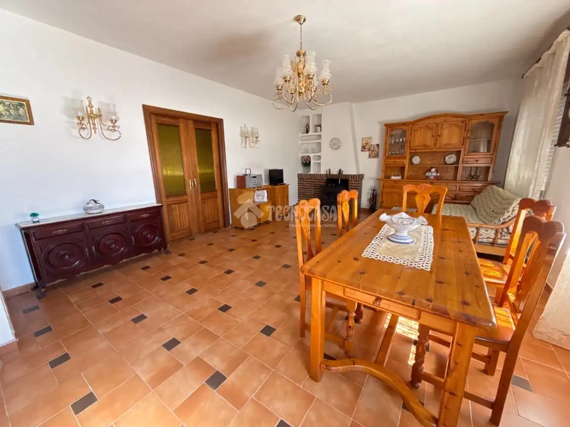 Comedor de Casa adosada en venta en Lucillos con Balcón