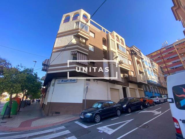 Local comercial en Venta en Altozano - Conde Lumiares