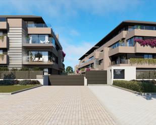 Exterior view of Duplex for sale in Colmenar Viejo  with Air Conditioner, Terrace and Storage room