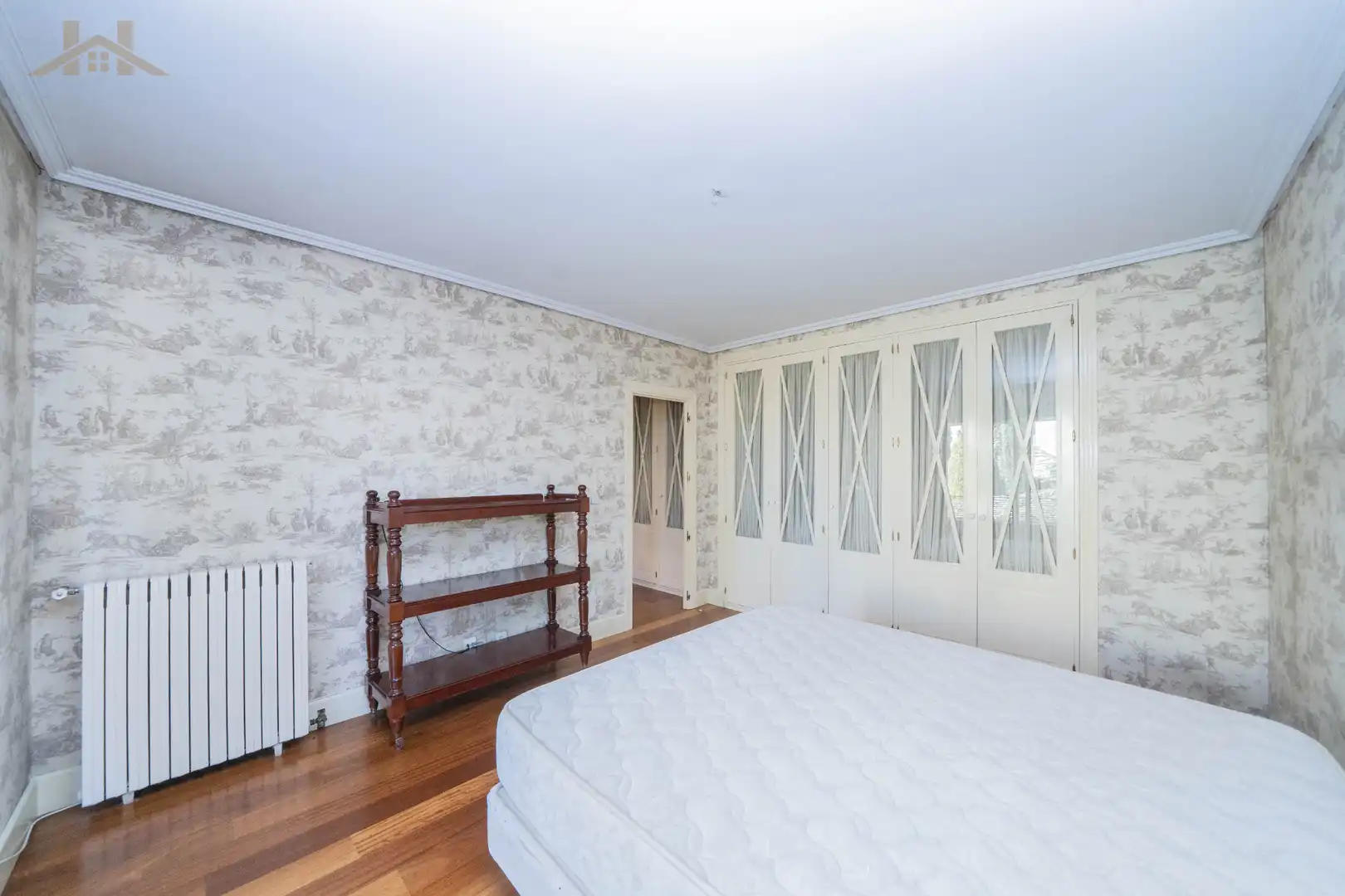 Bedroom of Houses for sale in Majadahonda  with Air Conditioner, Heating and Private garden